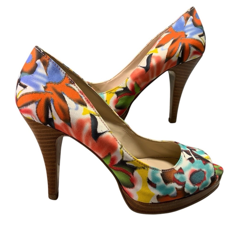 NWOT. Nine West Heels.